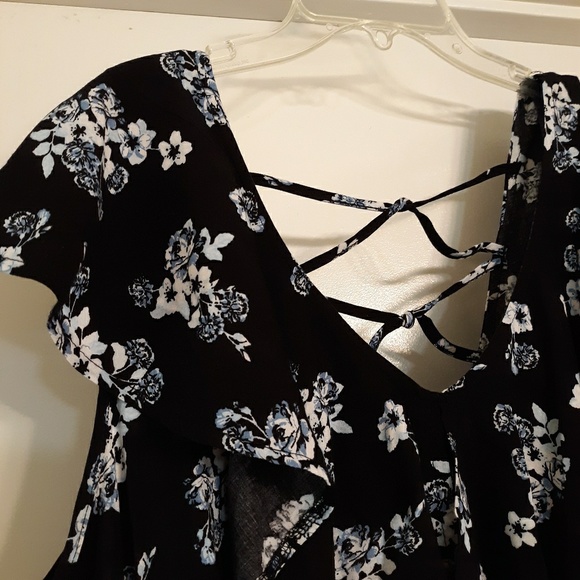 PEASANT STYLE NAVY COLLARED BLOUSE, 3X(21) - Picture 4 of 7